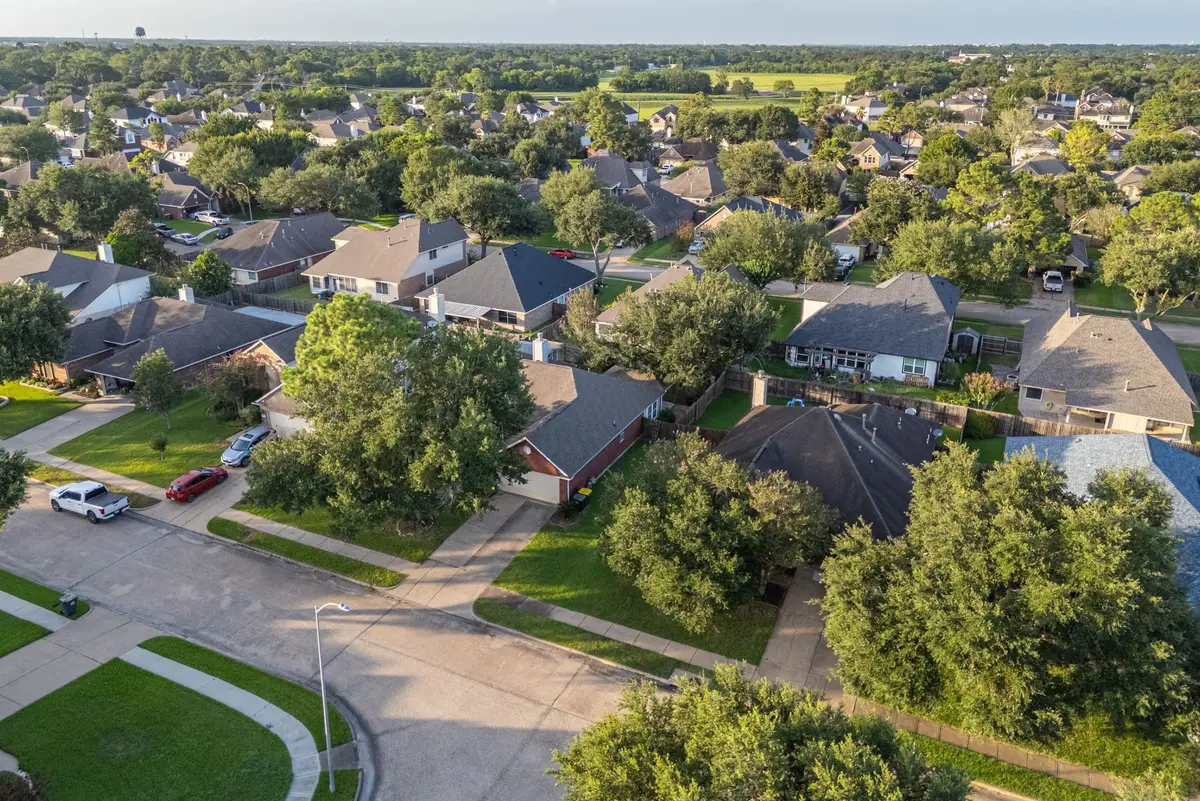 1819 Castle Oaks Drive, Pearland, TX 77581 - #1
