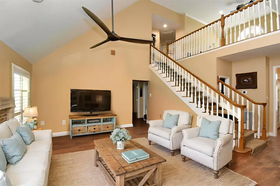 1810 Pebble Hill Court, Sugar Land, TX 77478 - Image #3