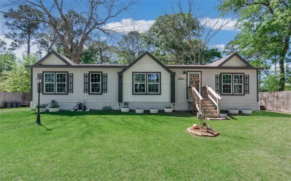 12917 Live Oak Lane, Mont Belvieu, TX 77535