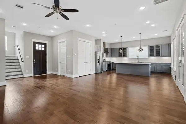 410 Yale Oaks Lane, Houston, TX 77091