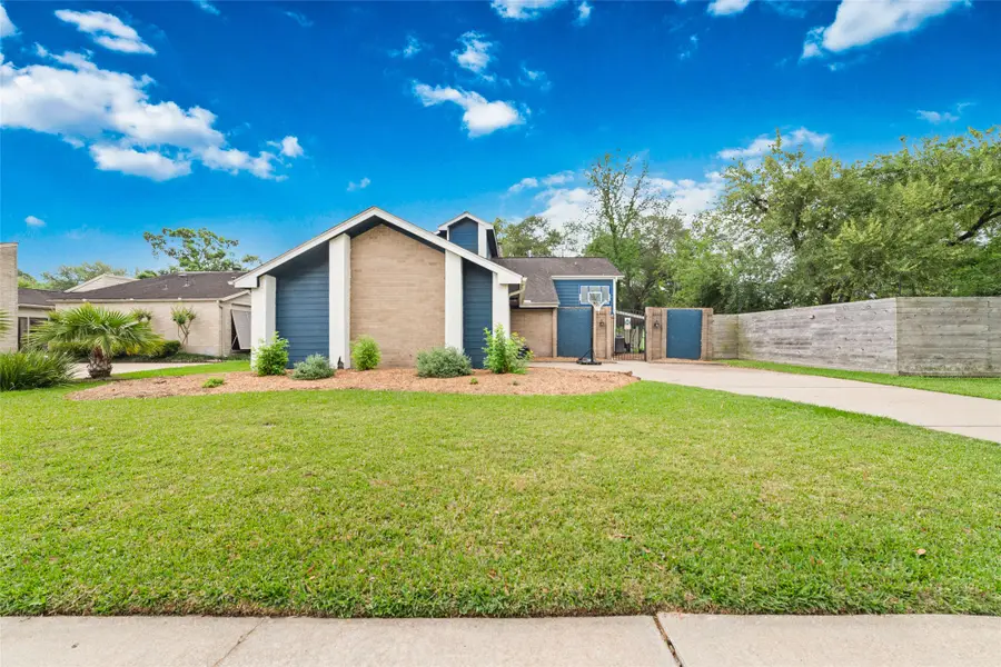 16374 Larkfield Drive, Houston, TX 77059 - #2