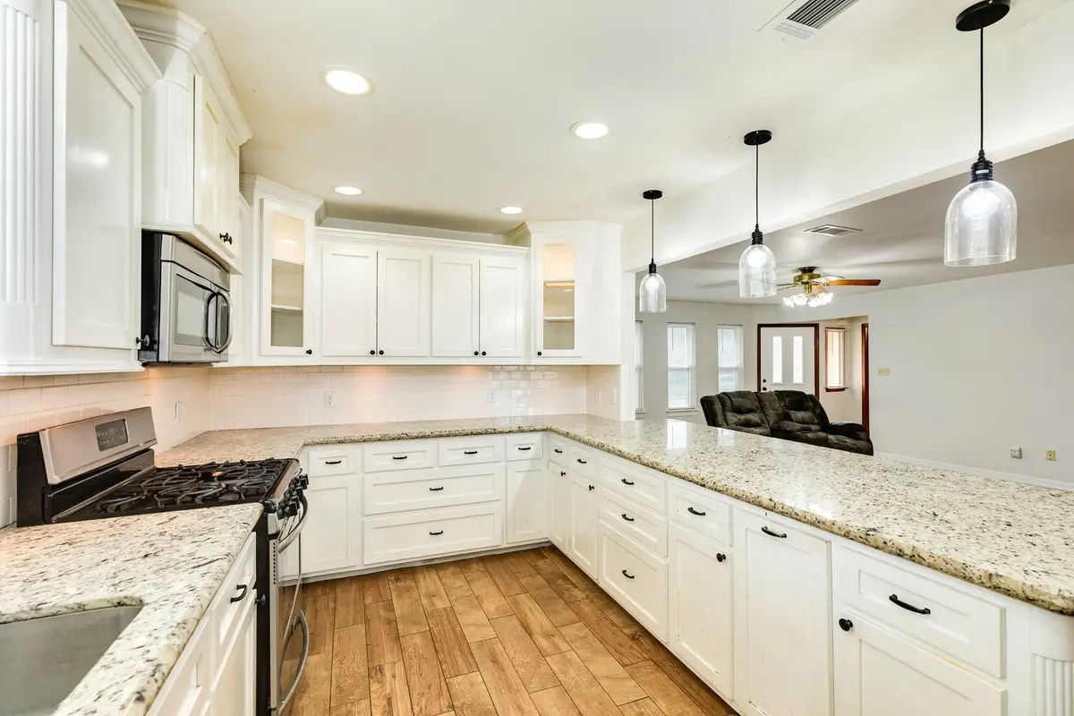 52 S Bachelor Button Street, Lake Jackson, TX 77566 - #1