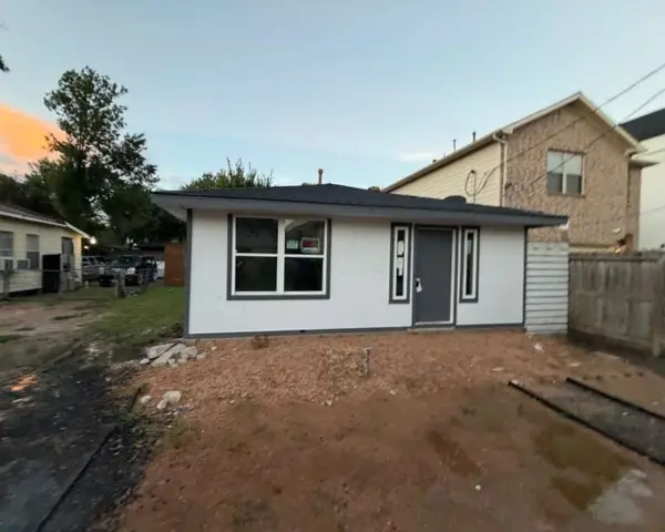 820 E 38th Street, Houston, TX 77022