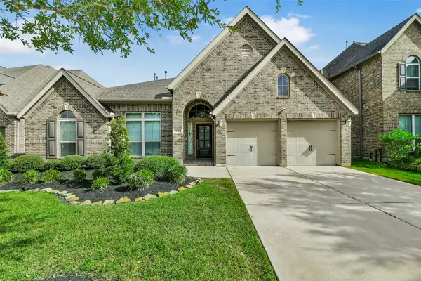 13615 Imperial Island Lane, Pearland, TX 77584