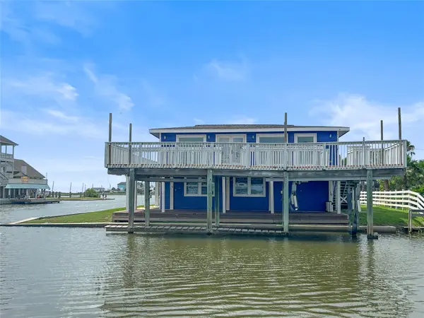 16643 Bermuda Way Way, Jamaica Beach, TX 77554