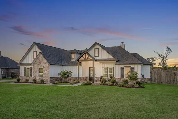 5611 Arrowhead Point Drive, Baytown, TX 77523