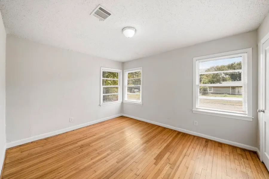 5417 Kenilwood Drive, Houston, TX 77033 - #3