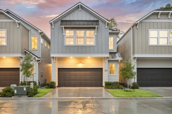 806 Glowing Dawn Drive, Houston, TX 77018