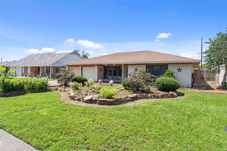 2521 Pickerton Drive, Deer Park, TX 77536 - #2
