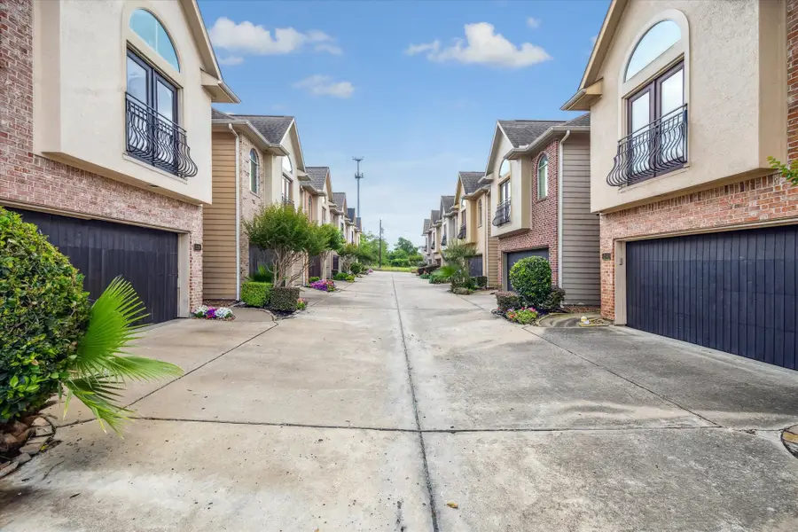 210 Grove Street, Houston, TX 77020 - #2