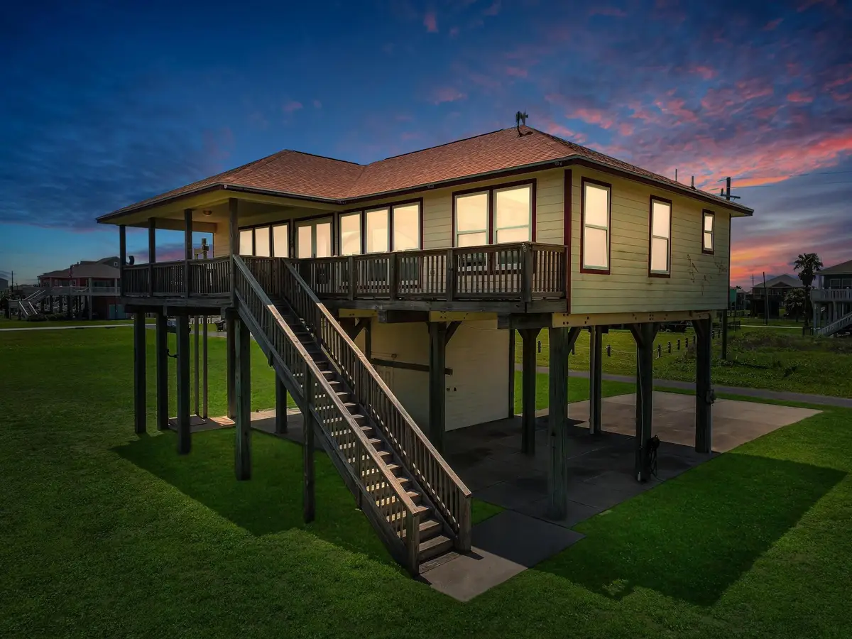 2006 Idyleview View, Crystal Beach, TX 77650 - #1