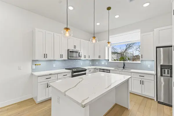 2811 Anita Street, Houston, TX 77004