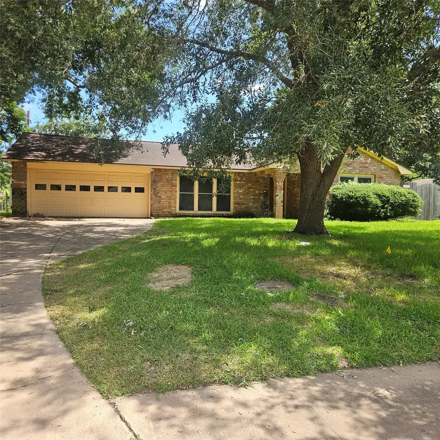 219 Carnation Street, Lake Jackson, TX 77566 - #2