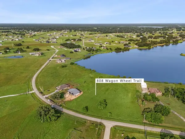 808 Wagon Wheel Trail, Angleton, TX 77515