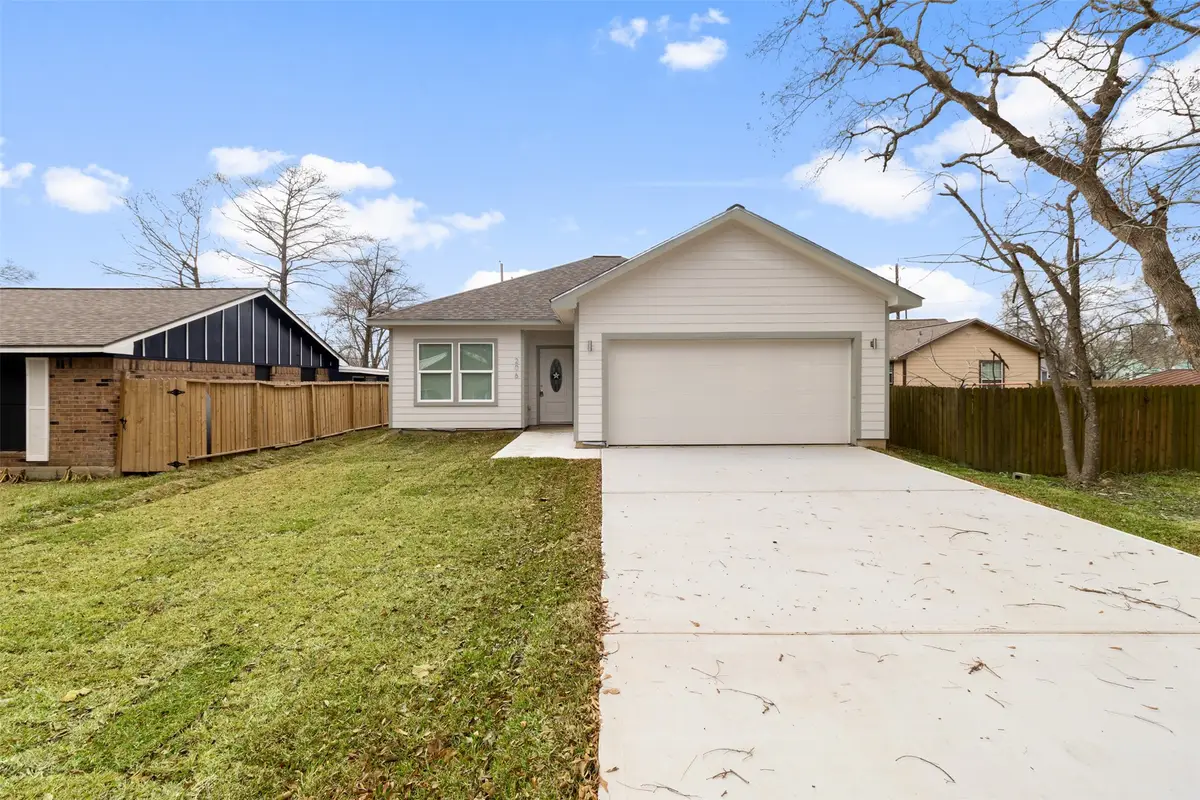 206 S Brownell Street, La Porte, TX 77571 - #1