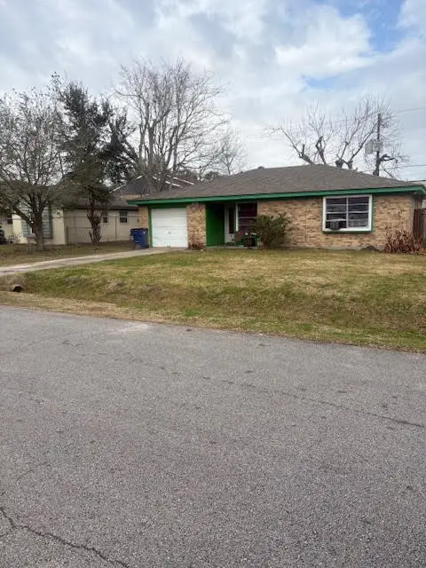 8510 Shiloh Drive, Texas City, TX 77591