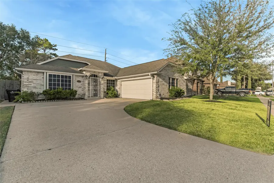 13751 Sablesprings Lane, Houston, TX 77014 - Image #2