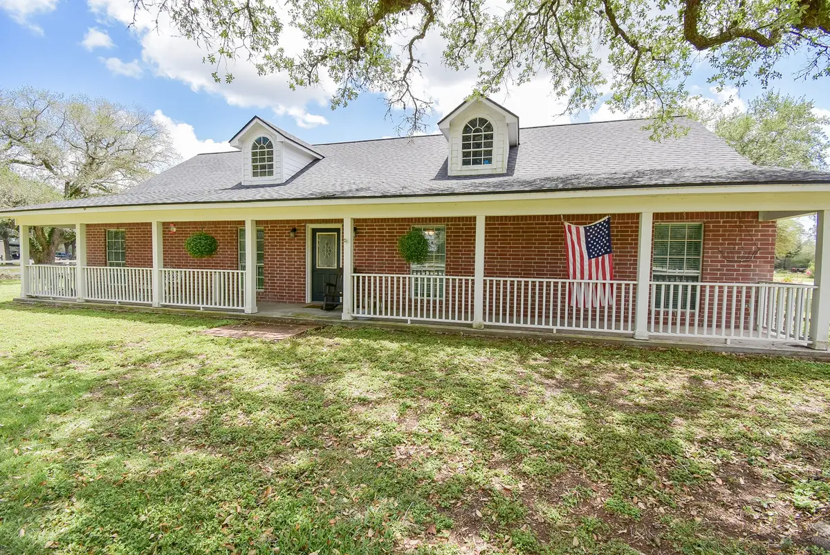 4427 County Road 382, Louise, TX 77455 - #1