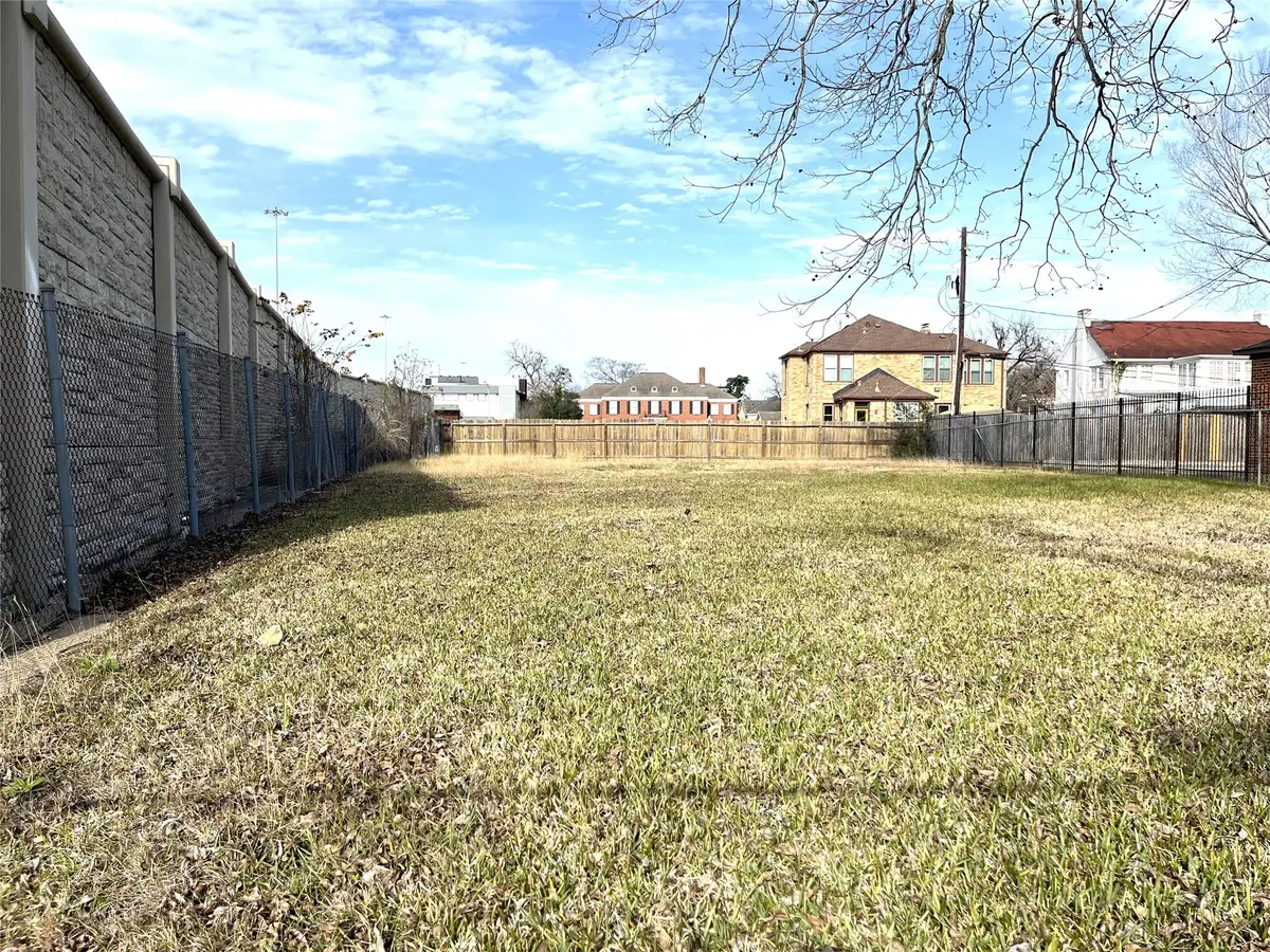 2209 Wichita Street, Houston, TX 77004 - Image #1