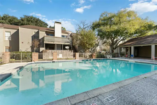 9707 Richmond Avenue #49, Houston, TX 77042
