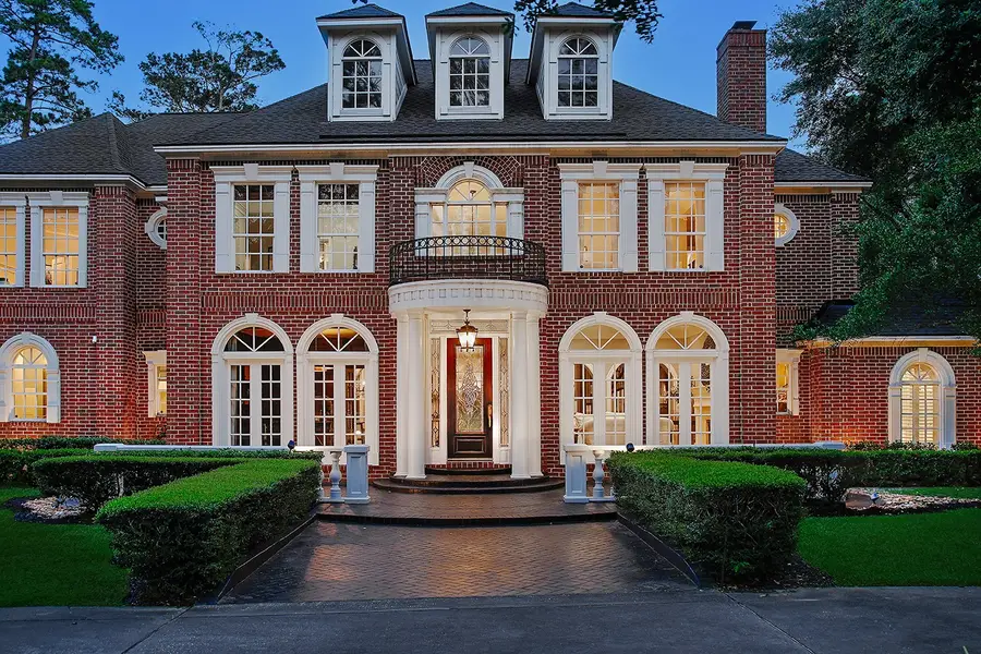 65 Hollymead Drive, The Woodlands, TX 77381 - Image #2