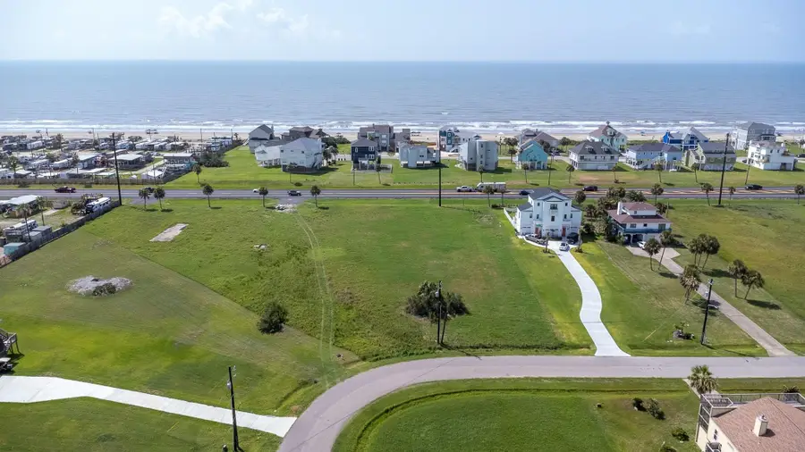 18223 Shaman Drive, Galveston, TX 77554 - Image #2