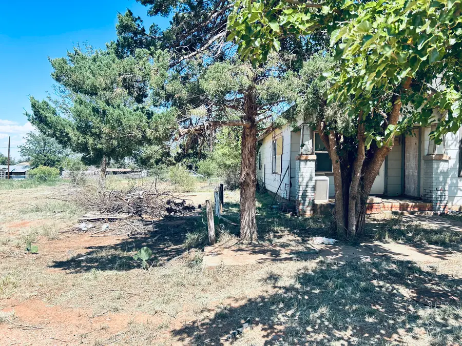 1417 8th Street, Paducah, TX 79248 - #2
