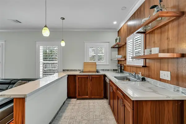 311 E 8th Street, Houston, TX 77007