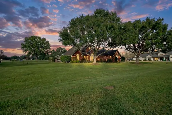 3702 Westerdale Drive, Fulshear, TX 77441