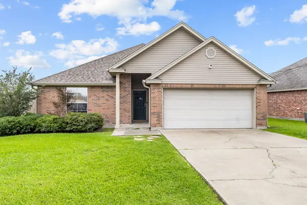 5660 S Samantha Lane Lake, Lumberton, TX 77612