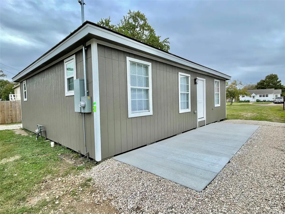 926 W 5th Street, Freeport, TX 77541 - Image #1