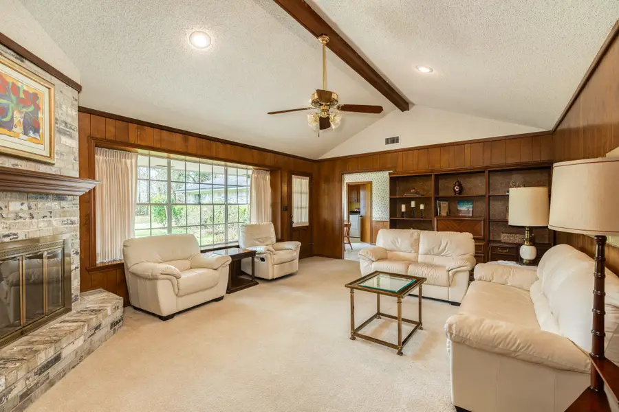 112 Lily Street, Lake Jackson, TX 77566 - #2