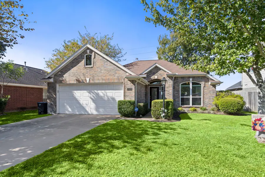 6231 Pleasant Stream Drive, Katy, TX 77449 - Image #2