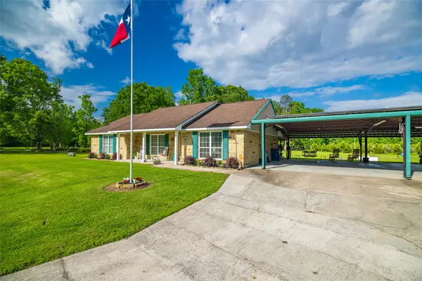 2360 County Road 2071, Hull, TX 77564