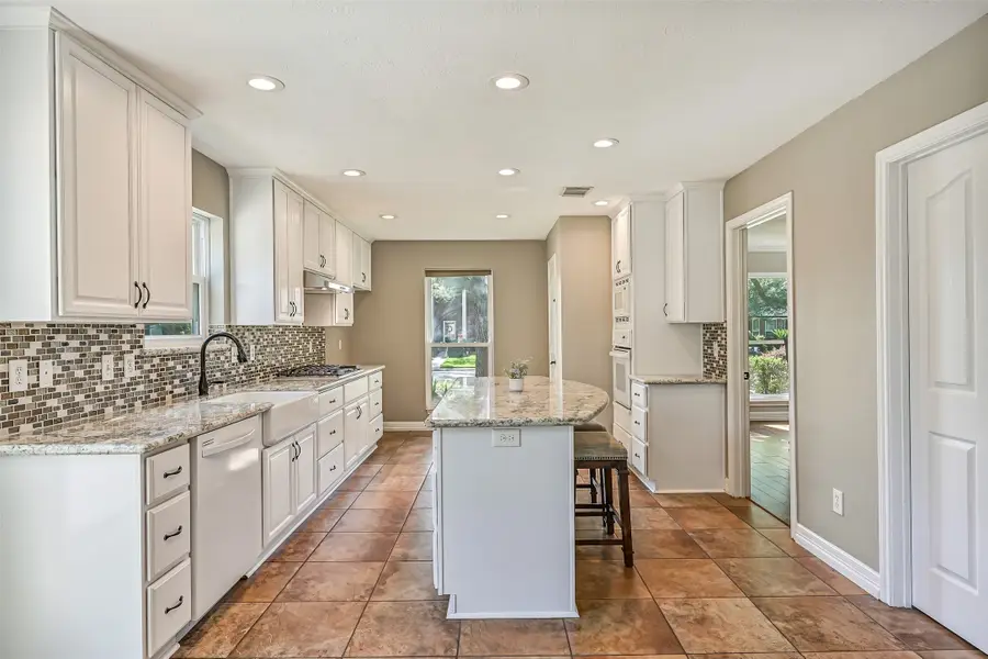 513 Meadow Bend Drive, Friendswood, TX 77546 - #3