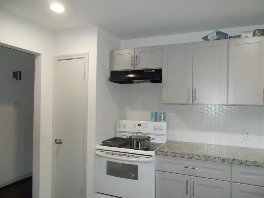 815 W Rittenhouse Road, Houston, TX 77091 - #3