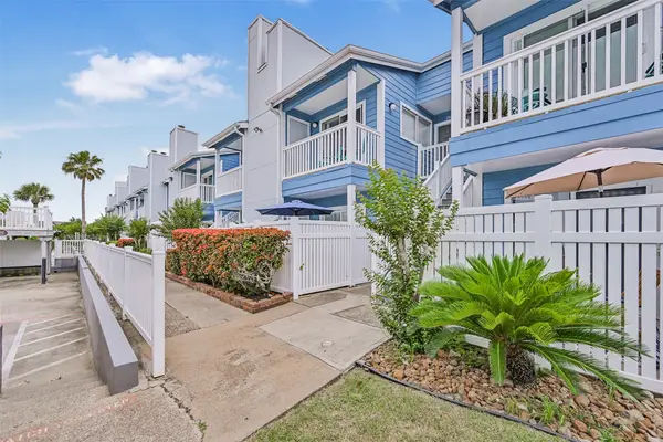 3506 Cove View Boulevard #206, Galveston, TX 77554