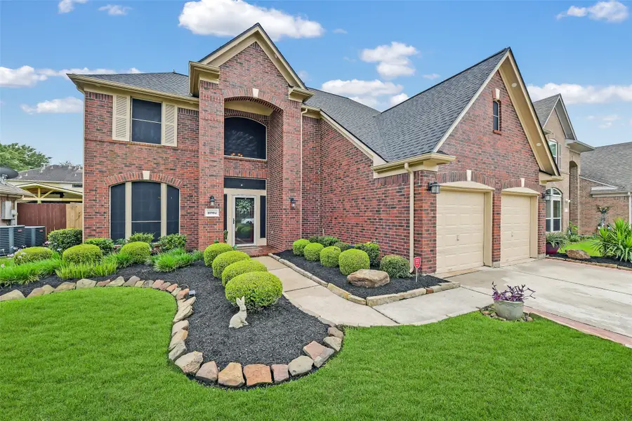 10904 Sycamore Drive N, La Porte, TX 77571 - #2