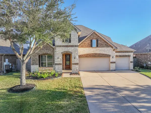 280 Clearwood Drive, League City, TX 77573