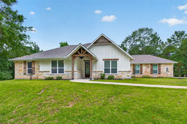 28080 Bridle Avenue, Waller, TX 77484