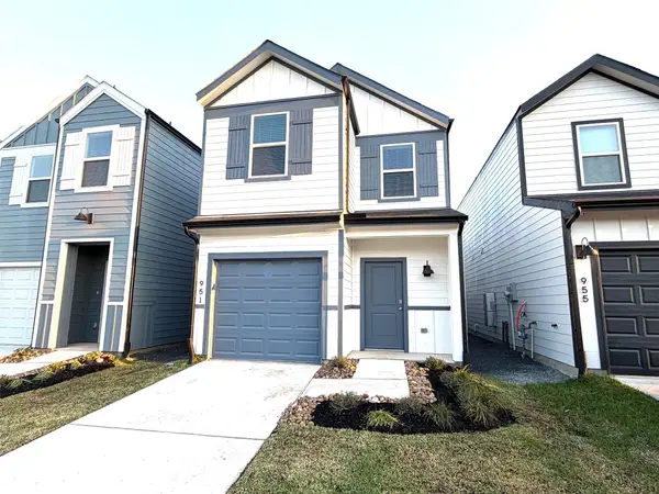 951 Moon Drop Lane, Houston, TX 77090