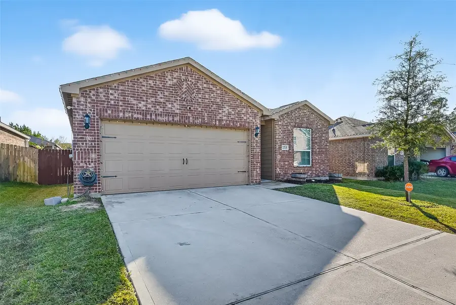 22715 Steel Blue Jaybird Drive, Hockley, TX 77447 - Image #2