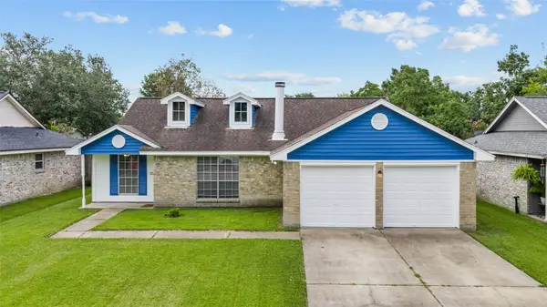 3105 Wood Fox Drive, Alvin, TX 77511