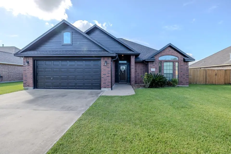 3223 El Camino Street, Bay City, TX 77414 - #1