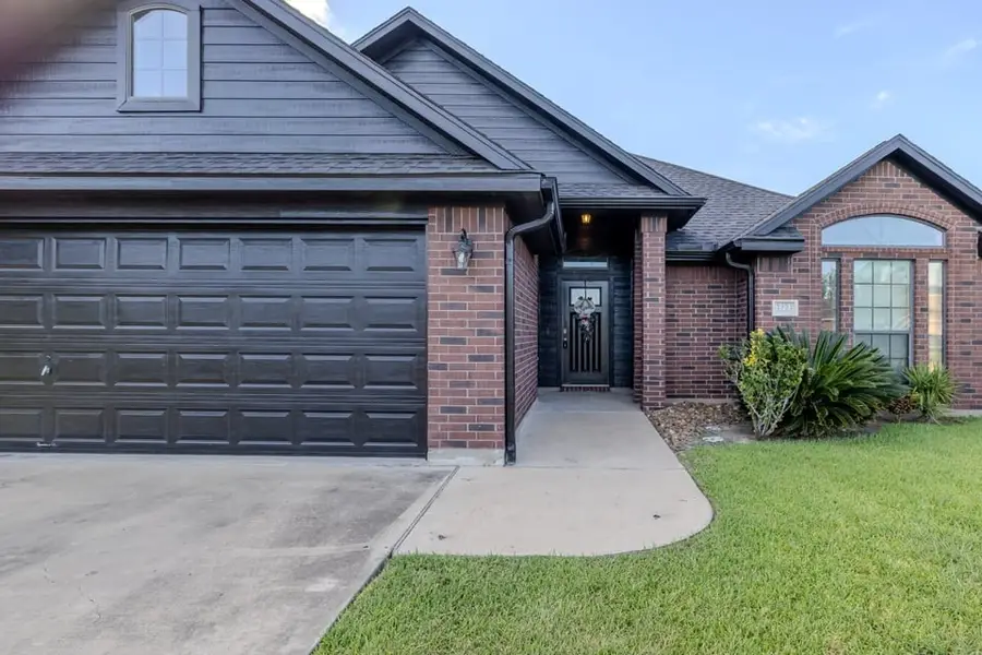 3223 El Camino Street, Bay City, TX 77414 - #2