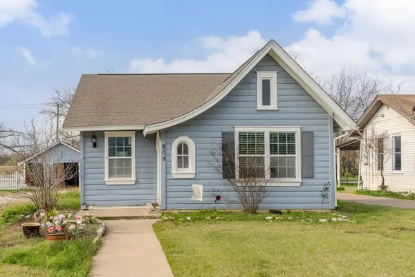 809 Howard Street, Taylor, TX 76574