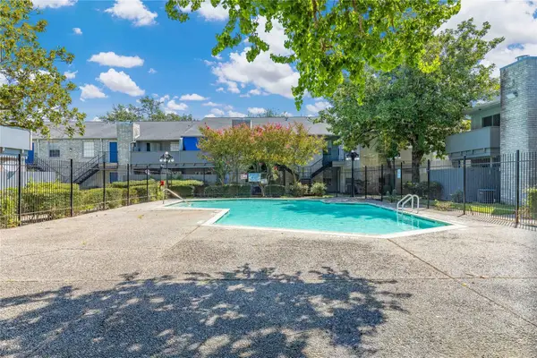 9700 Leawood Boulevard #1406, Houston, TX 77099