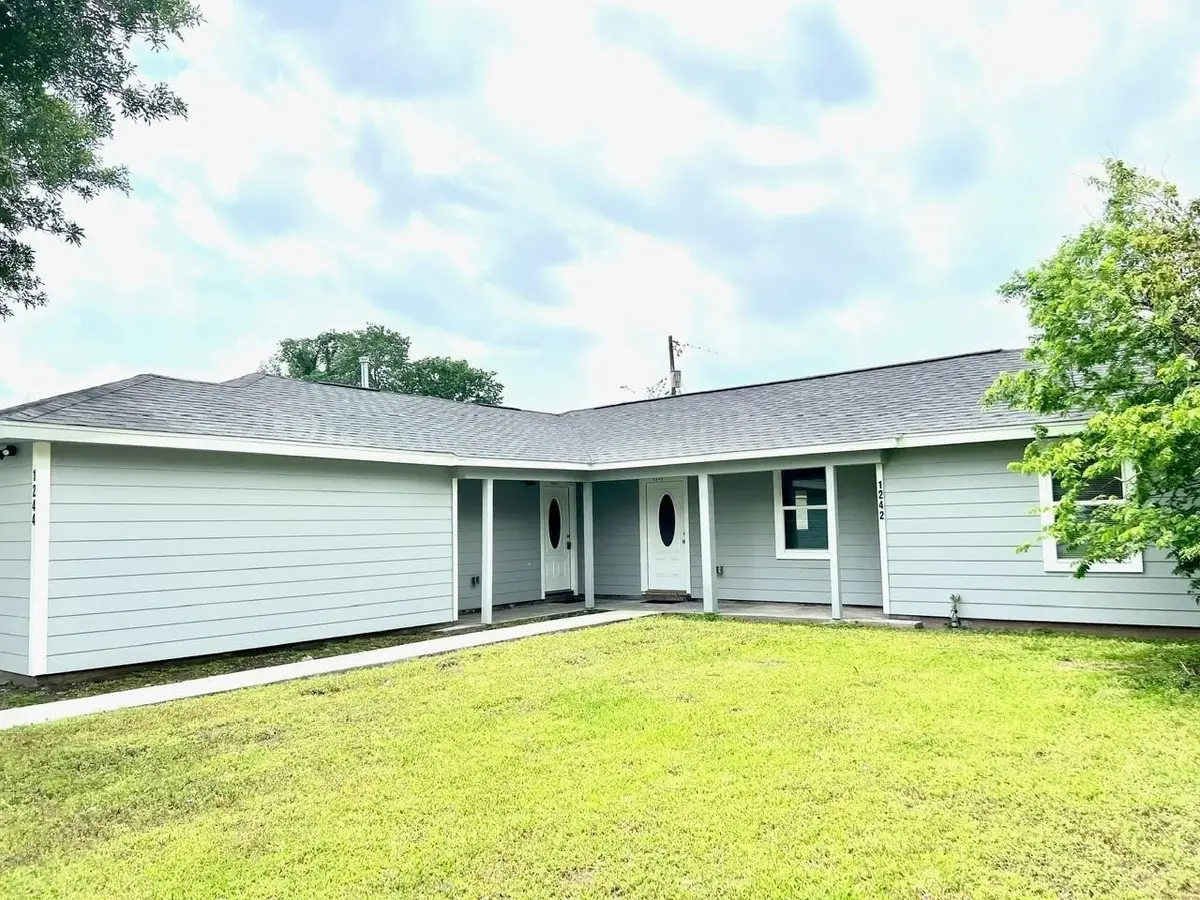 1242 Chevy Chase Drive, Angleton, TX 77515 - #1