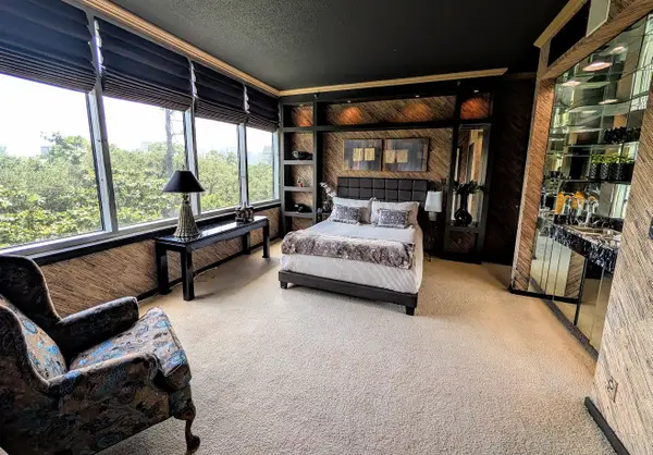 121 N Post Oak Lane #505, Houston, TX 77024