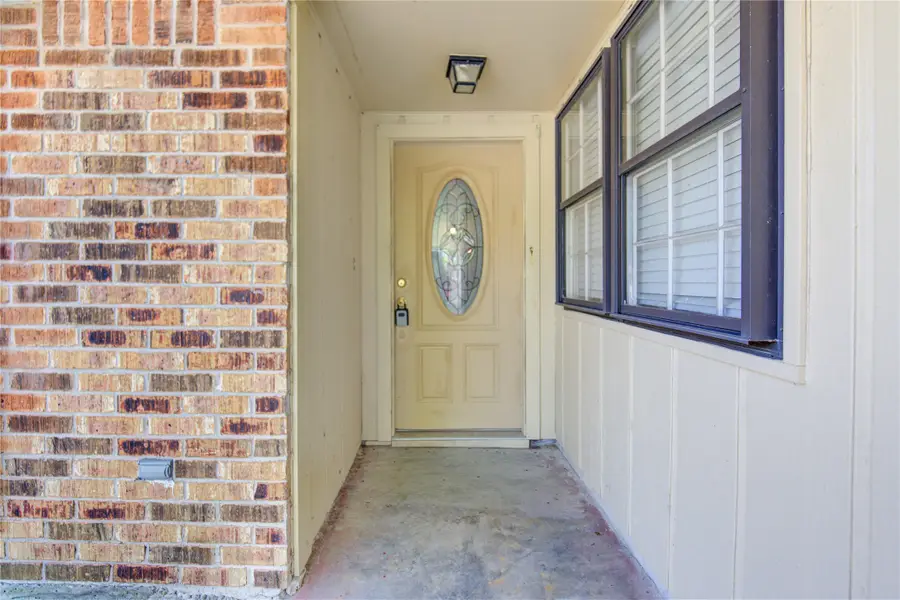 7306 Cottonwood Drive, Baytown, TX 77521 - #2